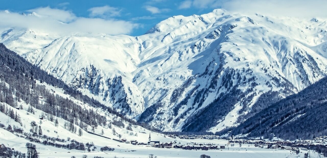 Top 7 Ski Resorts in the world | FlyCheapAlways